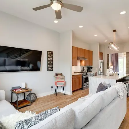 3Bd -Rooftop Escape- Steps From The Gulch Fun
